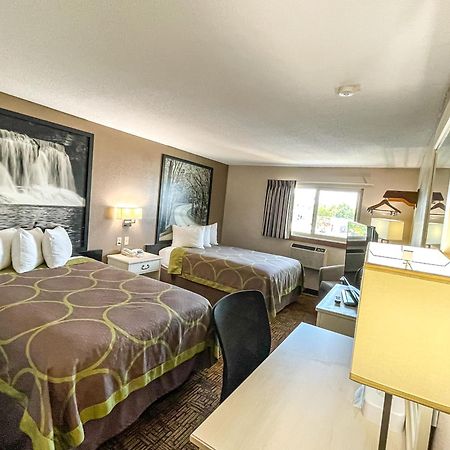 Super 8 By Wyndham Indianapolis Emerson Extérieur photo