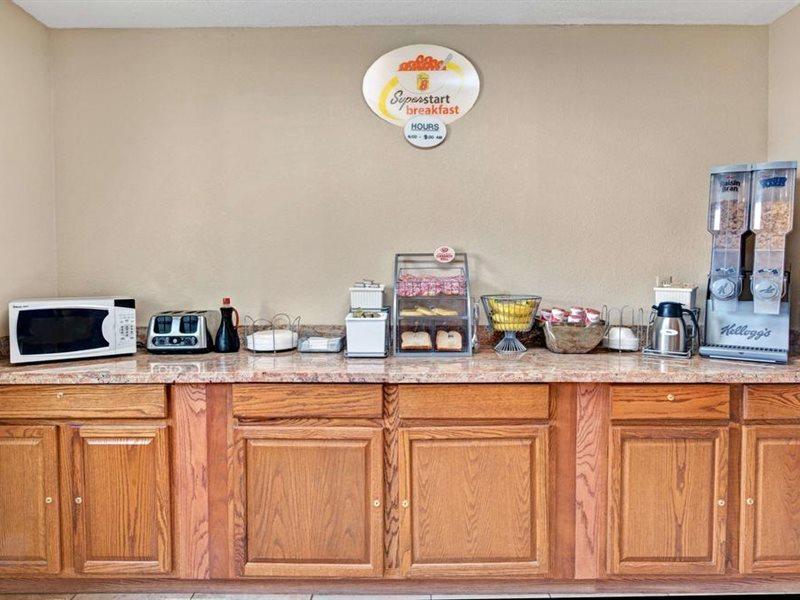Super 8 By Wyndham Indianapolis Emerson Extérieur photo