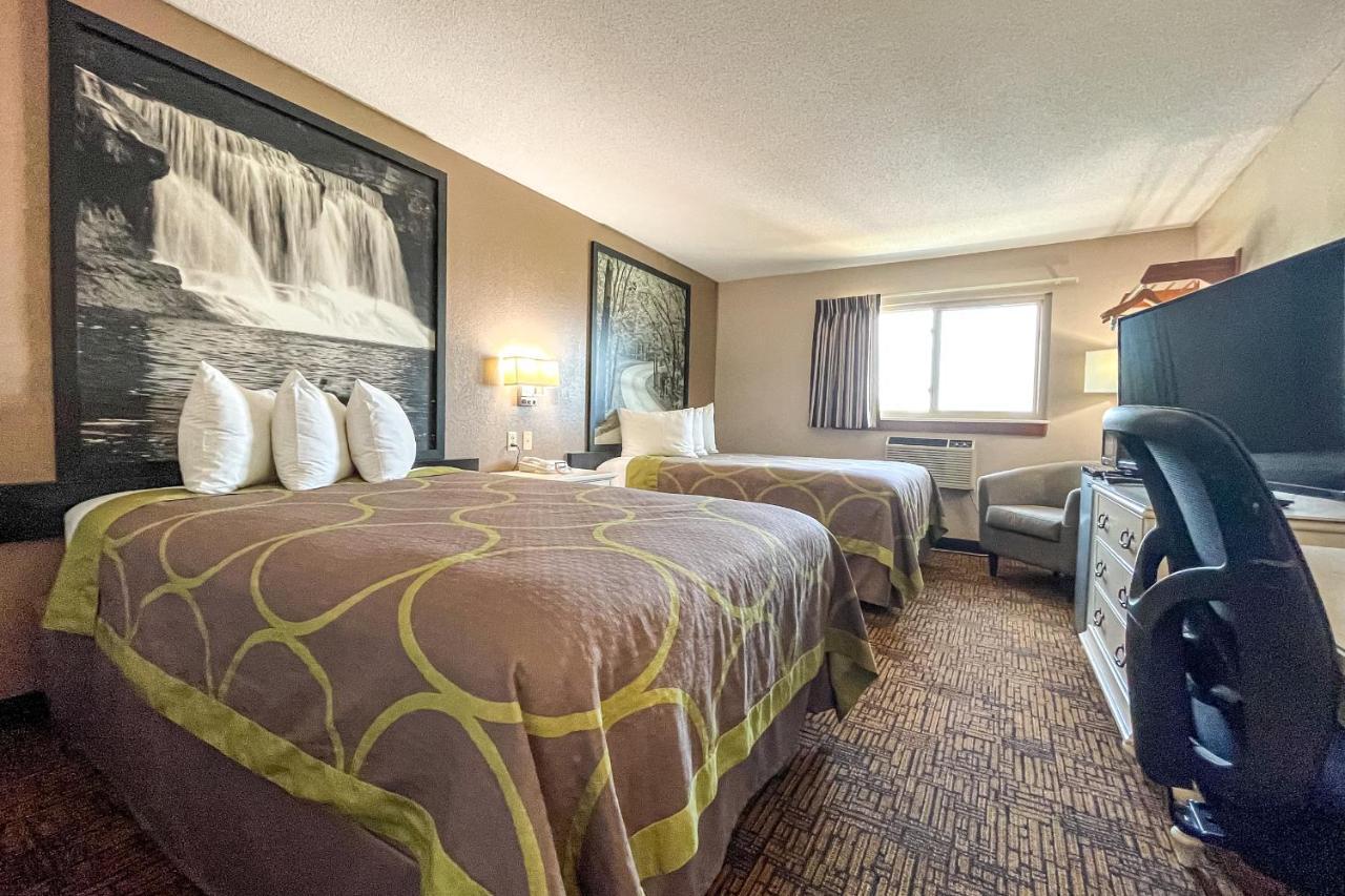 Super 8 By Wyndham Indianapolis Emerson Extérieur photo