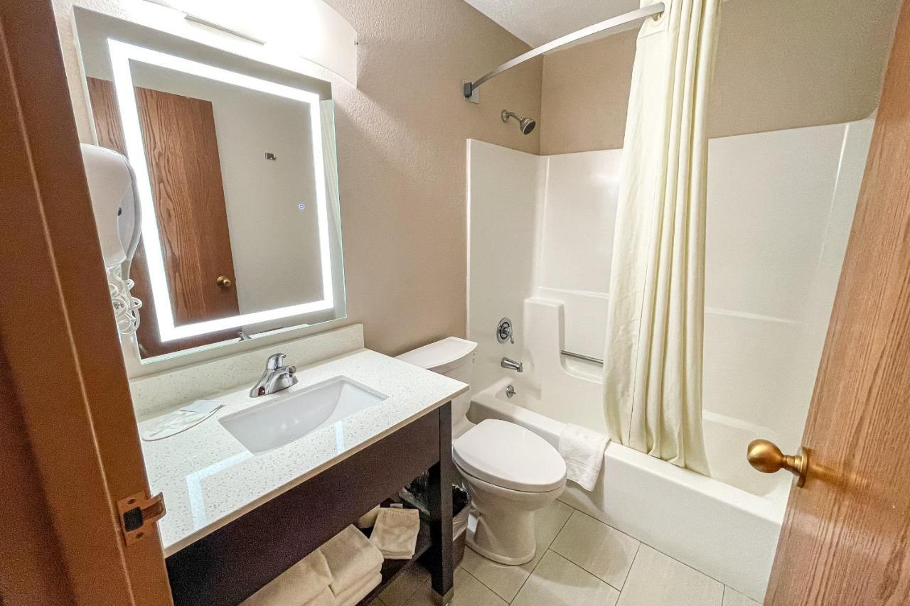 Super 8 By Wyndham Indianapolis Emerson Extérieur photo