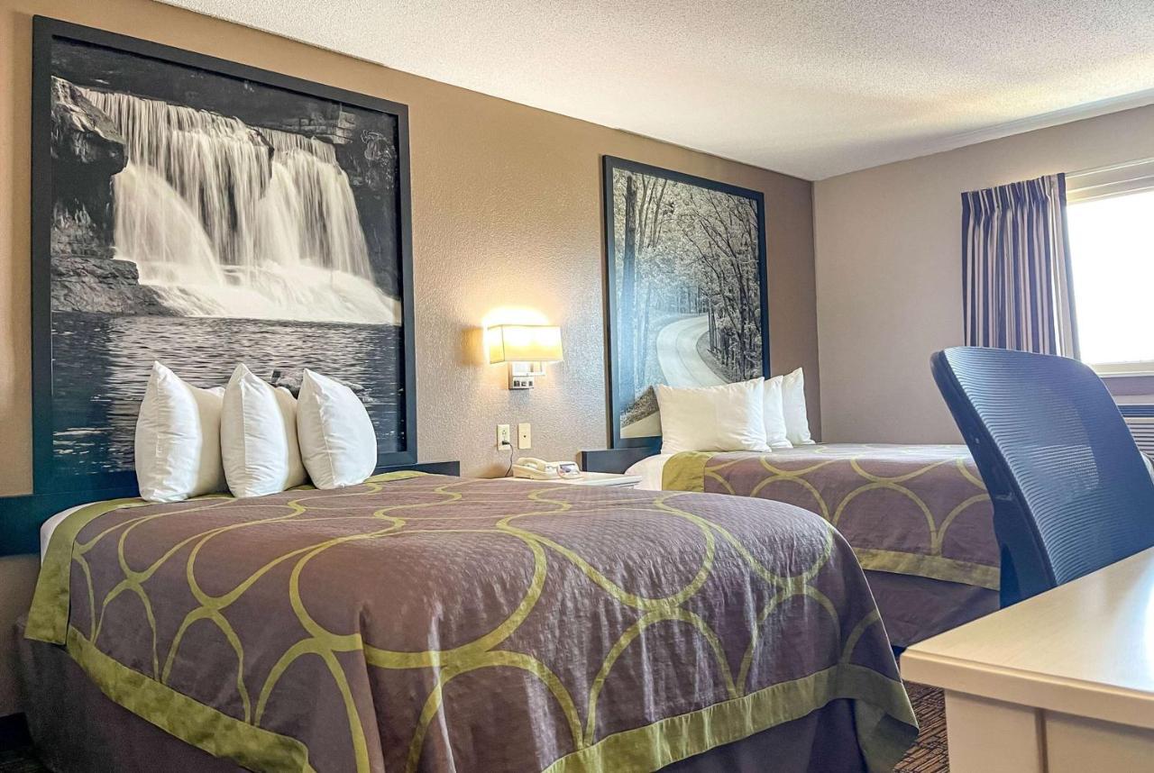 Super 8 By Wyndham Indianapolis Emerson Extérieur photo