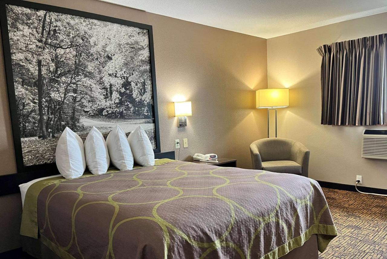 Super 8 By Wyndham Indianapolis Emerson Extérieur photo