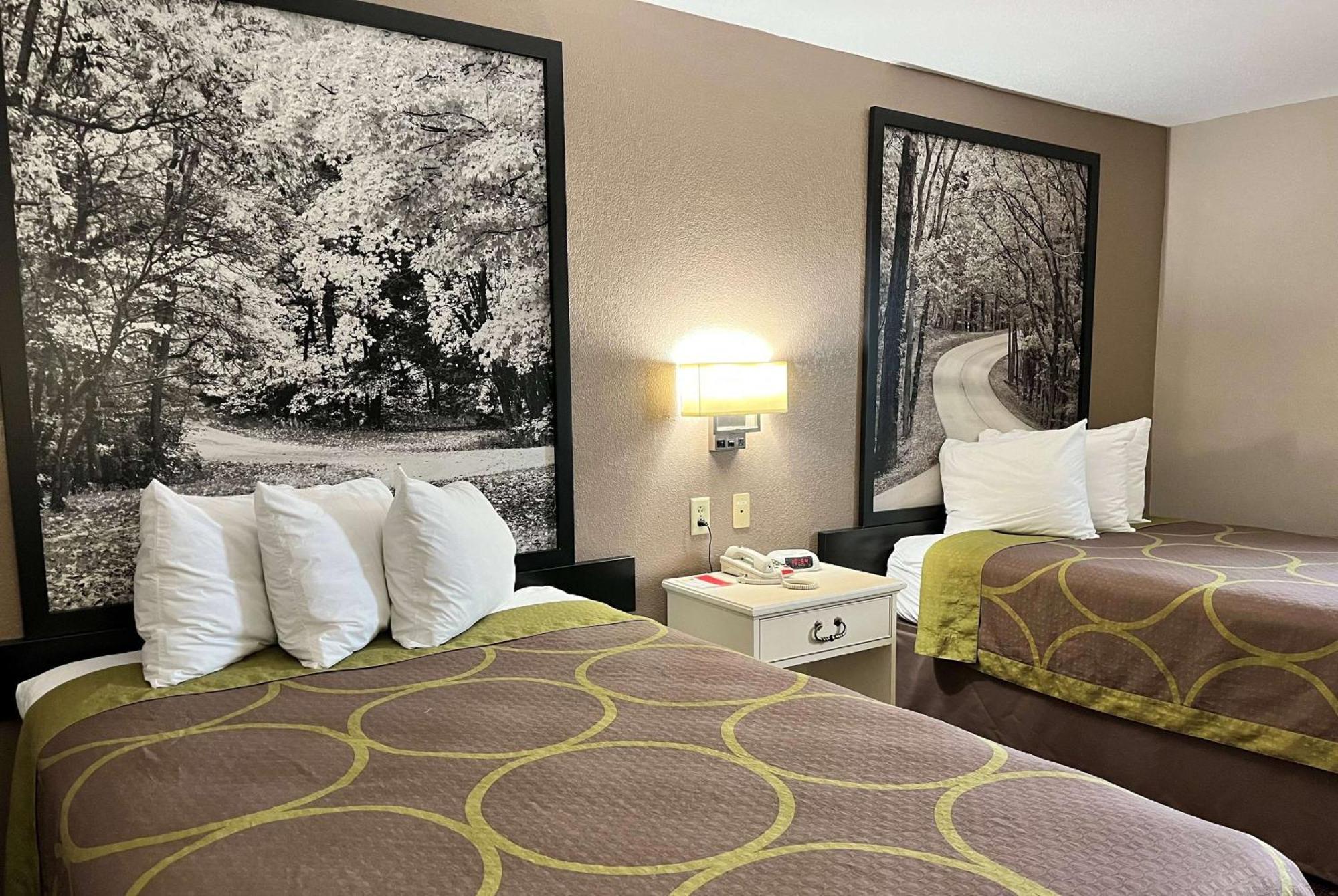 Super 8 By Wyndham Indianapolis Emerson Extérieur photo