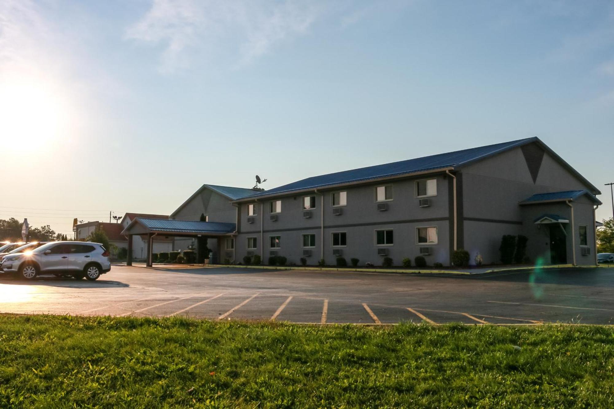 Super 8 By Wyndham Indianapolis Emerson Extérieur photo