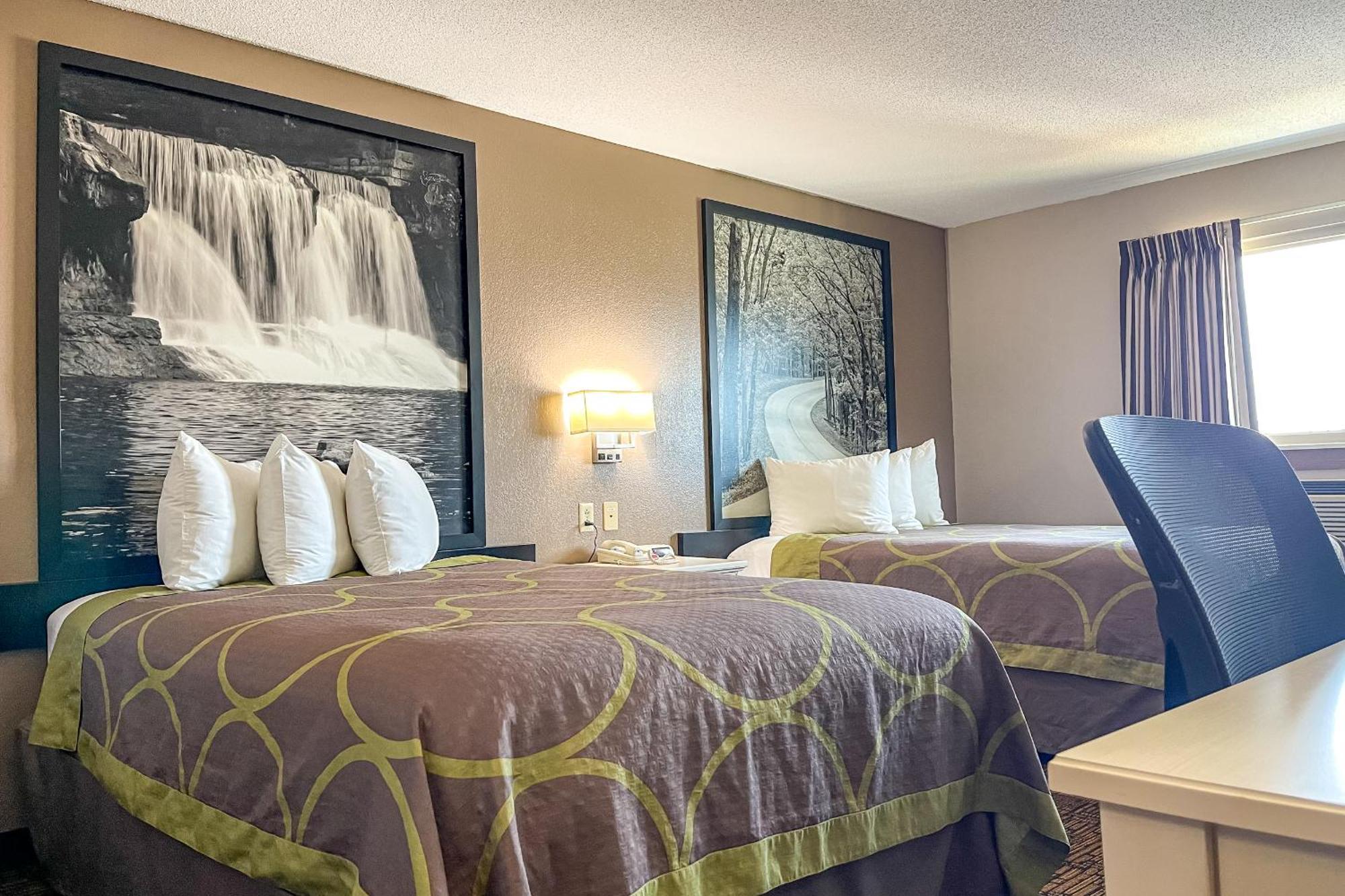 Super 8 By Wyndham Indianapolis Emerson Extérieur photo